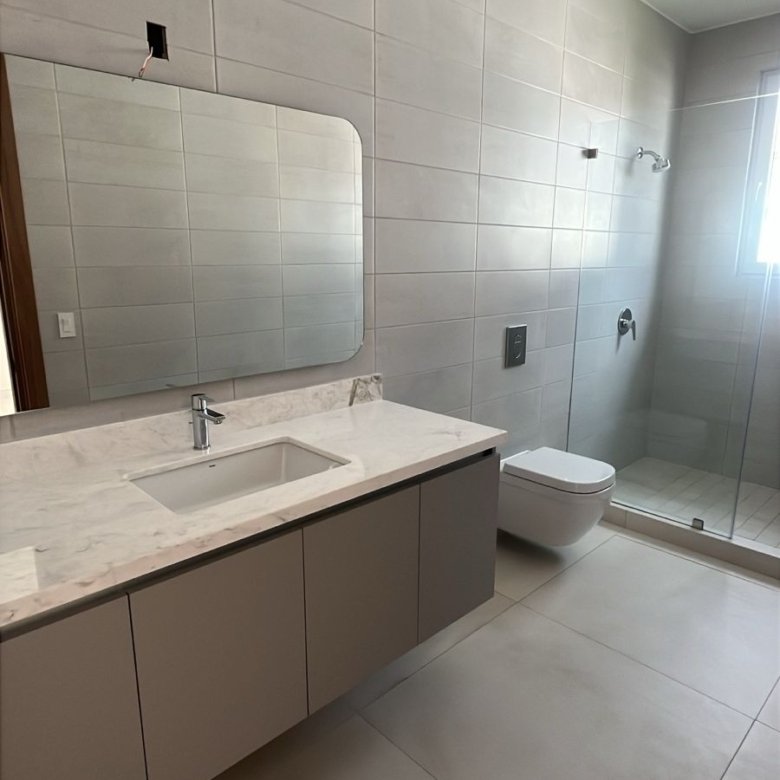 Santa Maria: The Woods, Residencial de Alto Nivel, Casa de 4 Recamaras + Den