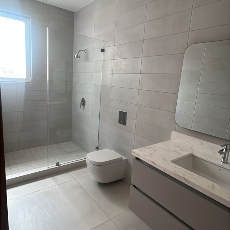 Santa Maria: The Woods, Residencial de Alto Nivel, Casa de 4 Recamaras + Den