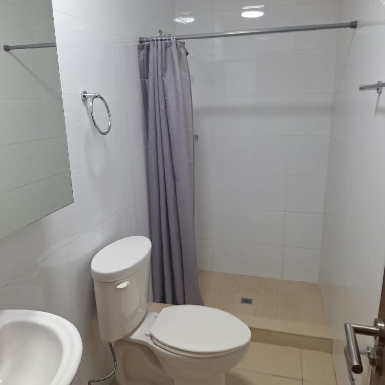 Santa Maria – Vista Ciudad y Campo de Golf: Greenview de 215 m², Lb, Pisos de Marmol