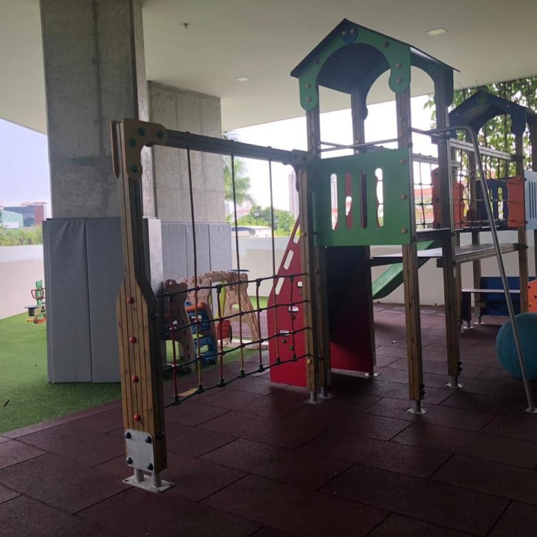 Santa Maria – Vista Ciudad y Campo de Golf: Greenview de 215 m², Lb, Pisos de Marmol