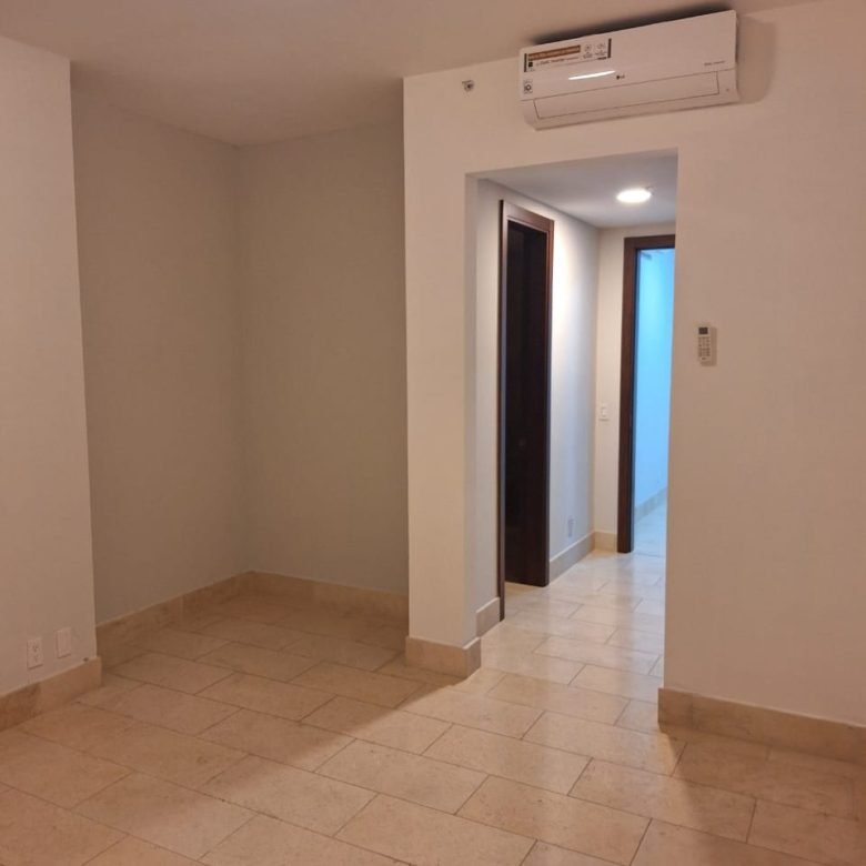 Santa Maria – Vista Ciudad y Campo de Golf: Greenview de 215 m², Lb, Pisos de Marmol