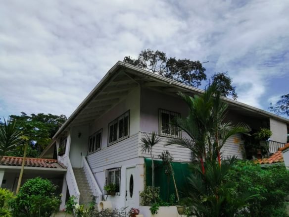Balboa, Ancon, Sector del Canal: Casa de 7 recámaras con Aires Acondicionados