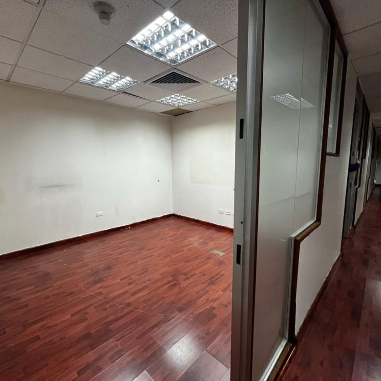 Obarrio, Area Bancaria: Oficina de 537.85m2, 8 parking