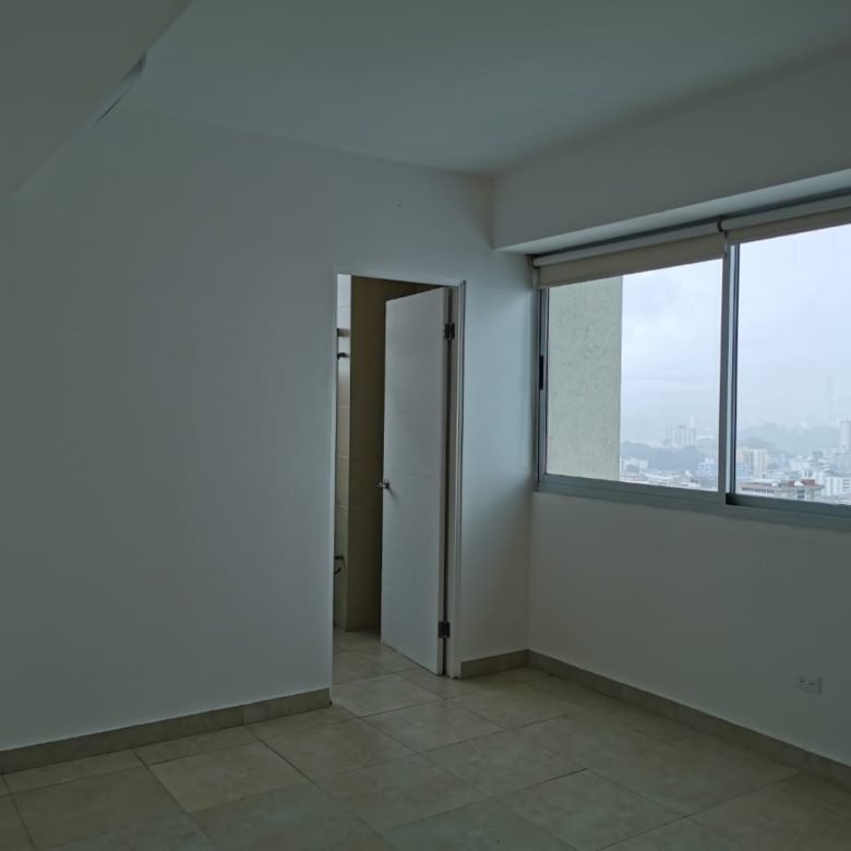 Av Balboa – Frente Al Mar: Apartamento de 145 m², 2 Recámaras Vista Al Mar