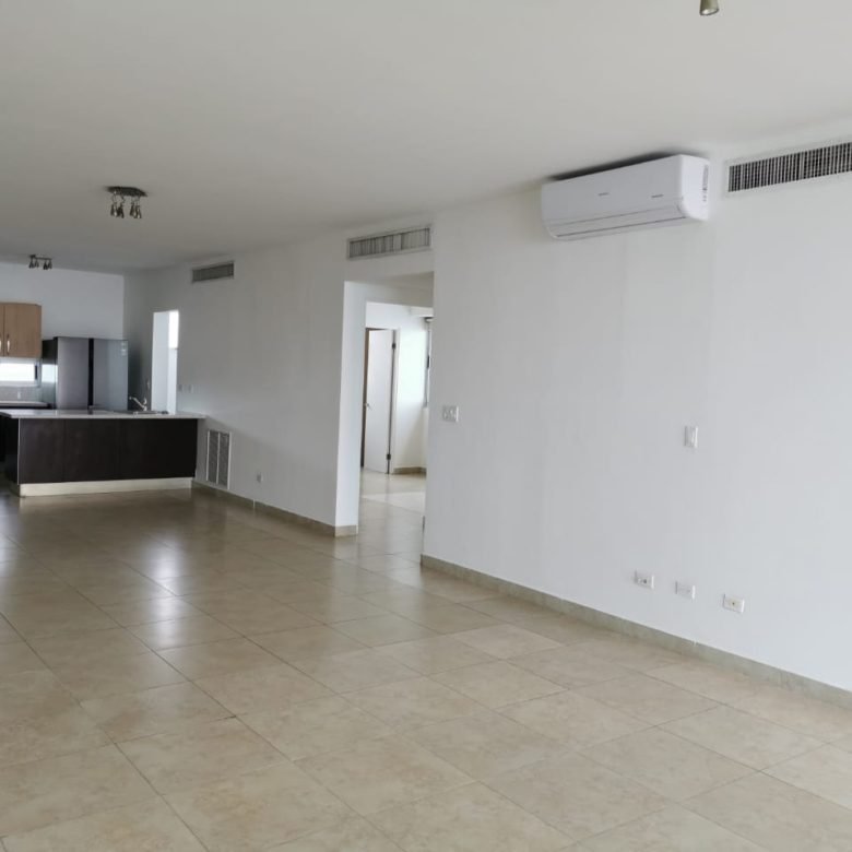 Av Balboa – Frente Al Mar: Apartamento de 145 m², 2 Recámaras Vista Al Mar