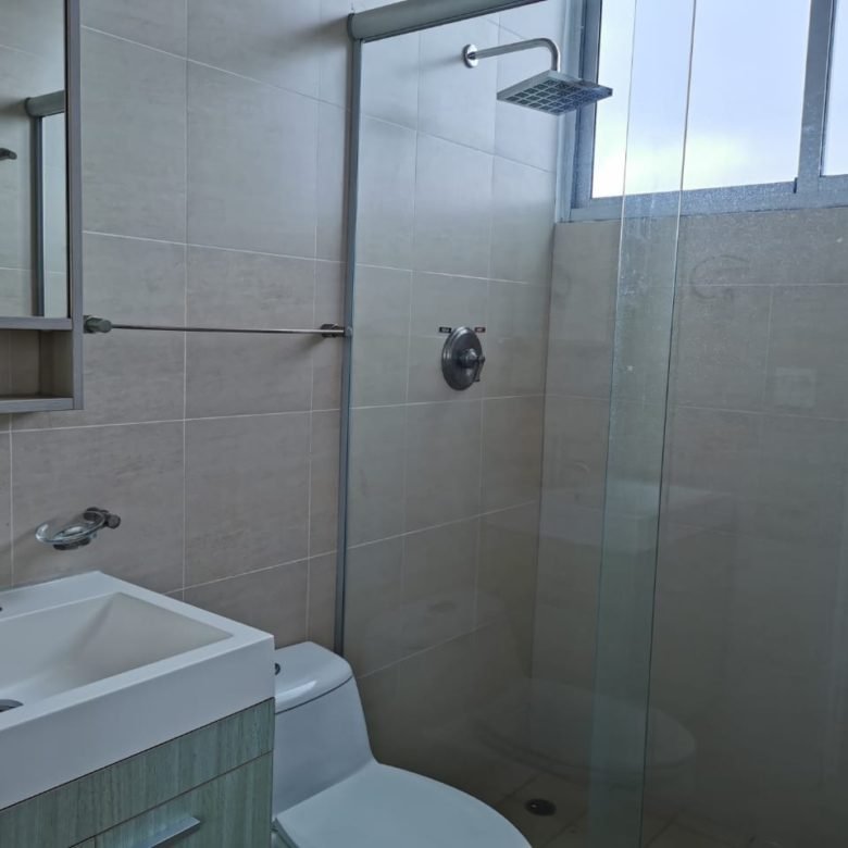 Av Balboa – Frente Al Mar: Apartamento de 145 m², 2 Recámaras Vista Al Mar