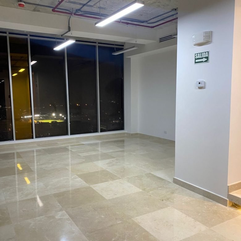 Av Balboa – Frente Al Mar: Oficina, con piso de Marmol
