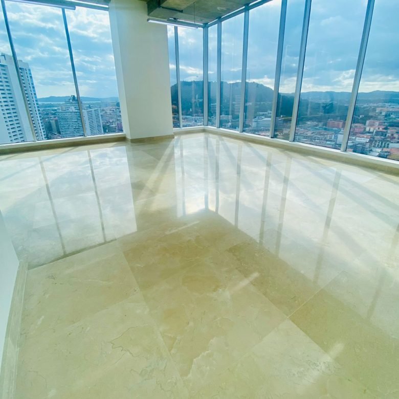 Av Balboa – Frente Al Mar: Oficina, con piso de Marmol