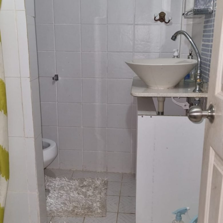 Balboa, Ancon, Sector del Canal: Casa de 7 recámaras con Aires Acondicionados