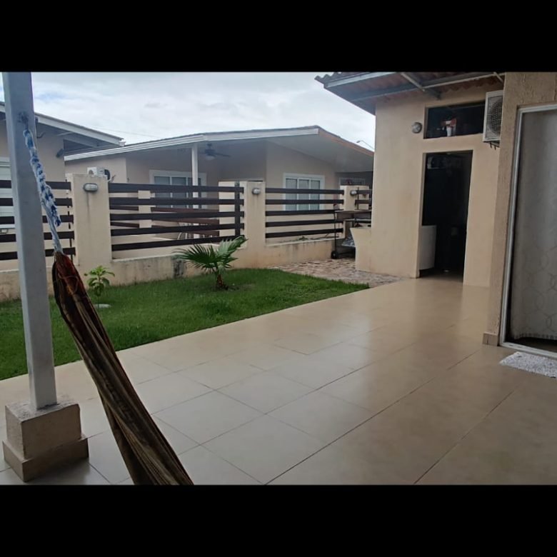 Playa Coronado – Casa en Residencial con Garita: Paraiso Village, 3 Recámaras