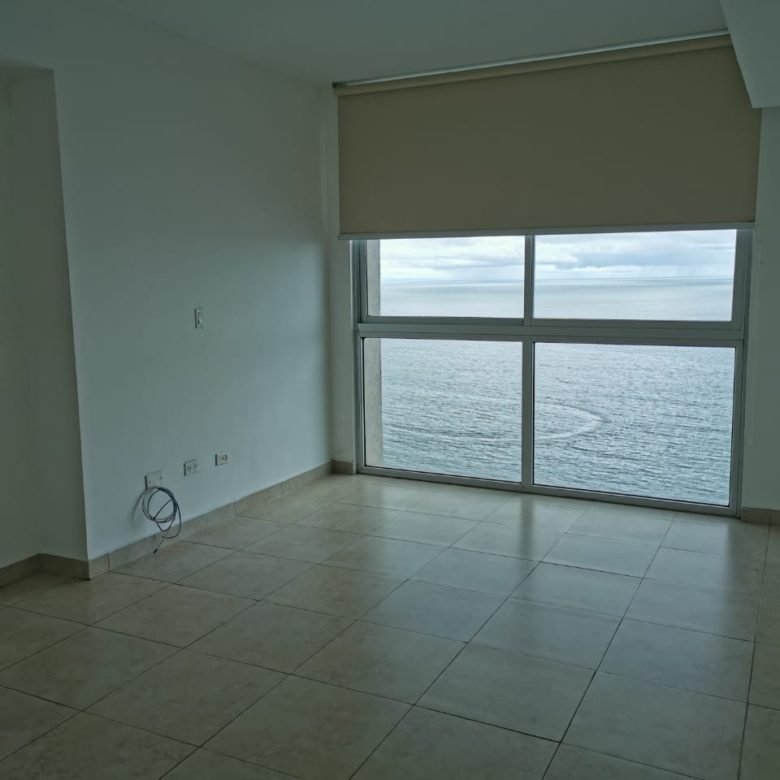 Av Balboa – Frente Al Mar: Apartamento de 145 m², 2 Recámaras Vista Al Mar