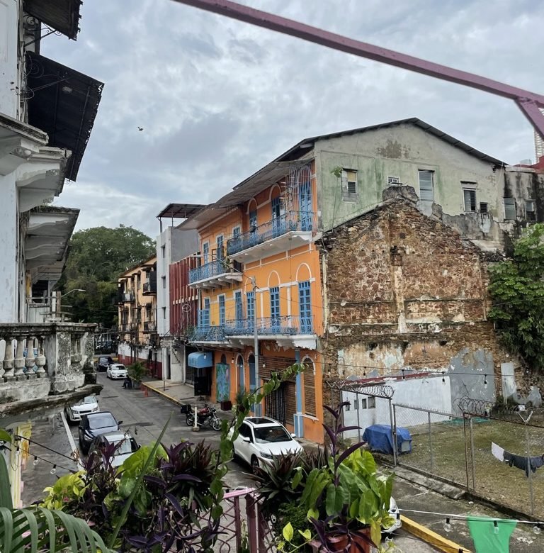 Casco Viejo – Santa Ana: Casa Completa RMH2-C1