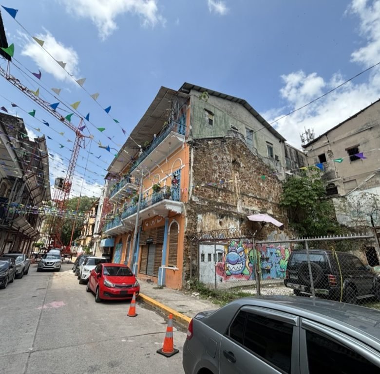 Casco Viejo – Santa Ana: Casa Completa RMH2-C1