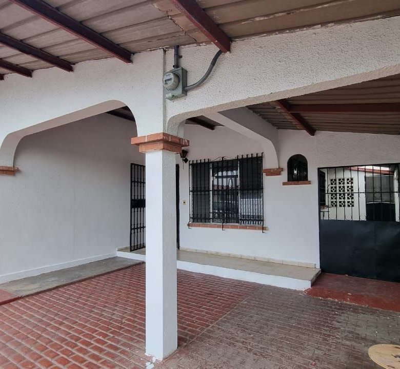Entrada a Costa del Este / Chanis: Casa de 5 Recámaras, Garita de Seguridad 24hrs