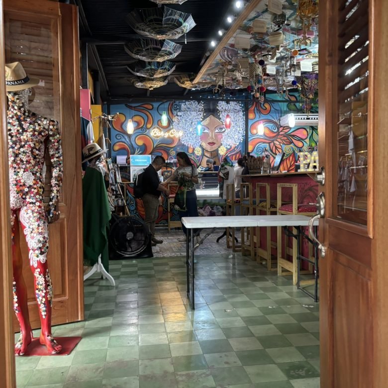 Casco Viejo – San Felipe: Alquilado, Casa Completa RMH1-C1
