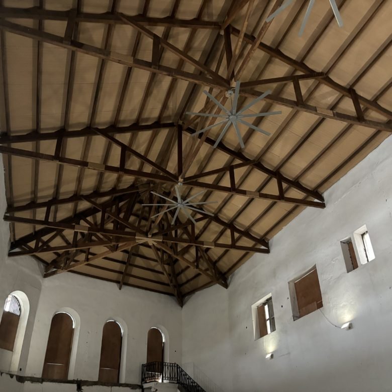 Casco Viejo – Santa Ana: Frente a Plaza, Casa Completa RMH2-C2