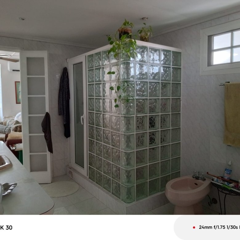 Gema en el centro de la ciudad – Casa en La Alameda / Dos Mares