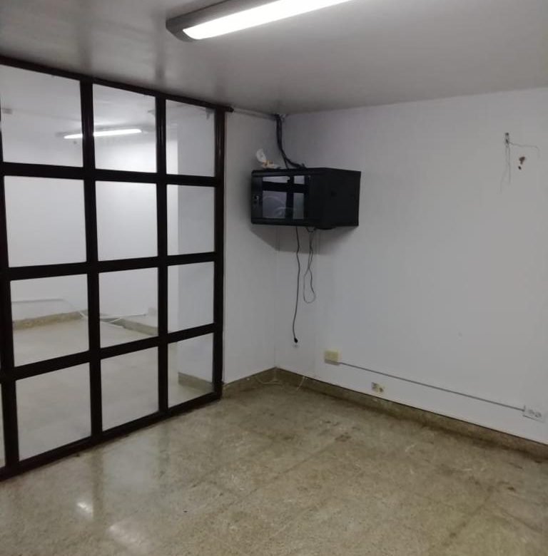 El Carmen: Local Comercial de Planta Baja, Alquilado 11% Rentabilidad