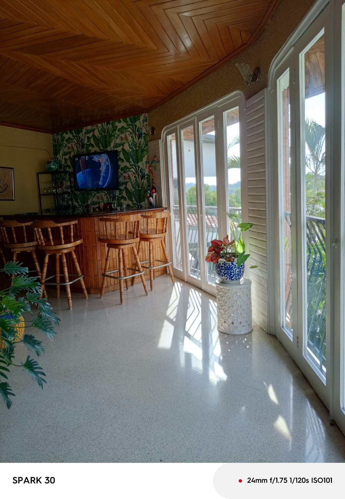 Gema en el centro de la ciudad – Casa en La Alameda / Dos Mares