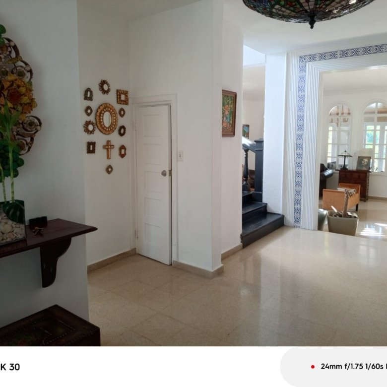 Gema en el centro de la ciudad – Casa en La Alameda / Dos Mares
