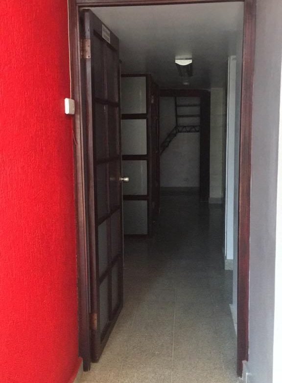 El Carmen: Local Comercial de Planta Baja, Alquilado 11% Rentabilidad