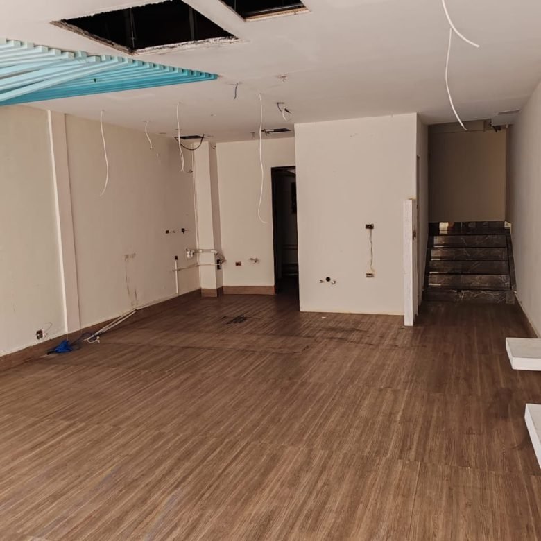 Local Comercial Planta Baja – San Francisco: 117 m², con Cocina, Para Restaurante