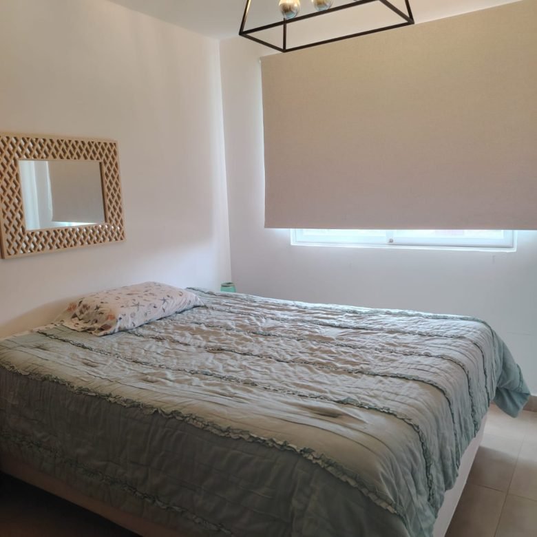 Playa Coronado: Casa Amoblada, con Techos Altos, en Esquina, Seguridad, 3 Recs