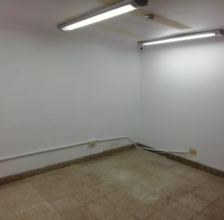 El Carmen: Local Comercial de Planta Baja, Alquilado 11% Rentabilidad