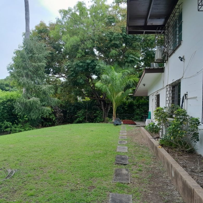 Casa en Cardenas Area del Cana, Detrás de Embajada US, con Garita de Seguridad
