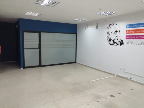 Bodega – Oficina: Tumba Muerto, Andén de Carga, Bodega de 1 Solo Nivel