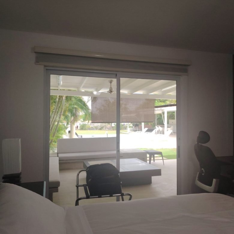 Casa / Villa de Playa con Paneles Solares y Piscina – en Decameron: con Campo de Golf, Lagos Artificiales