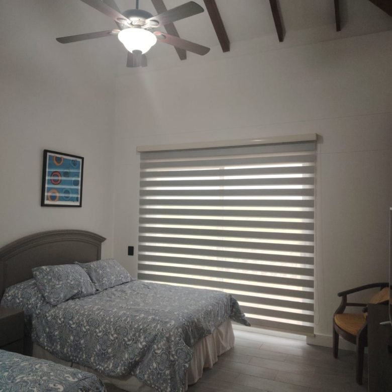 Casa / Villa de Playa con Paneles Solares y Piscina – en Decameron: con Campo de Golf, Lagos Artificiales