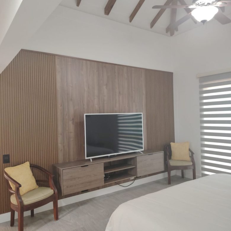 Casa / Villa de Playa con Paneles Solares y Piscina – en Decameron: con Campo de Golf, Lagos Artificiales