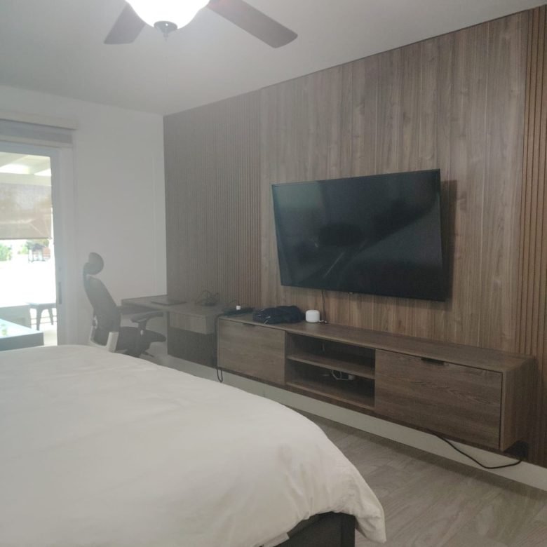 Casa / Villa de Playa con Paneles Solares y Piscina – en Decameron: con Campo de Golf, Lagos Artificiales