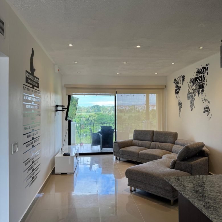 Playa Vistamar, Marina Golf: Apartamento Amoblado de 139 m², 2 Recámaras