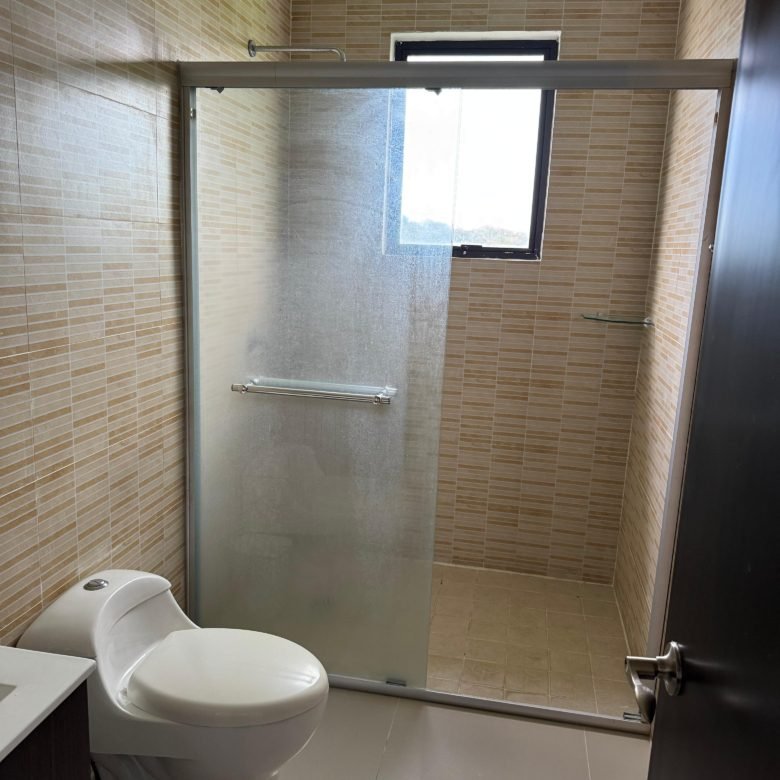 Playa Vistamar, Marina Golf: Apartamento Amoblado de 139 m², 2 Recámaras
