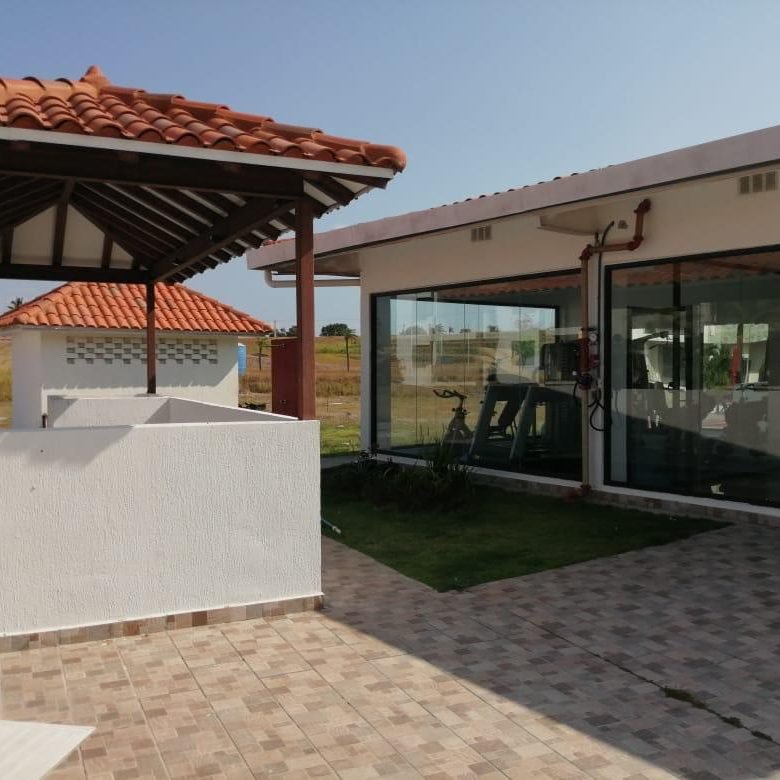 Playa Vistamar, Marina Golf: Apartamento Amoblado de 139 m², 2 Recámaras
