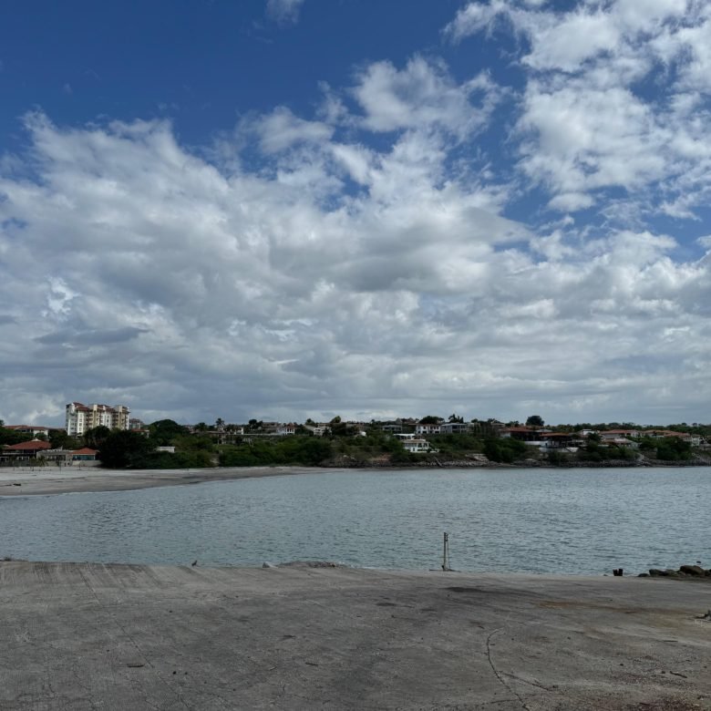 Playa Vistamar, Marina Golf: Apartamento Amoblado de 139 m², 2 Recámaras