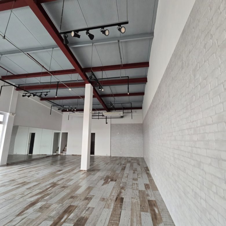 Costa del Este – Local Comercial: Esquinero, piso 1, de un nivel
