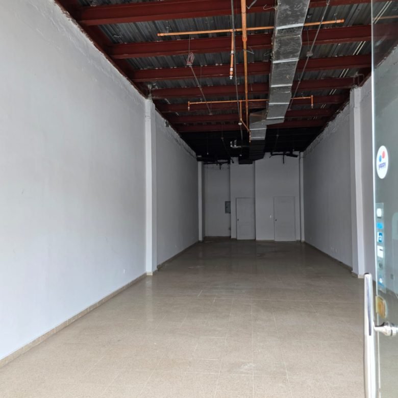 Costa del Este – Planta Baja: Local Comercial de un nivel