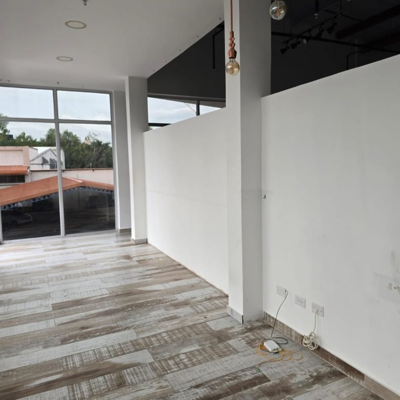 Costa del Este – Local Comercial: Esquinero, piso 1, de un nivel
