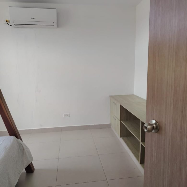 Casa en Residencial con Piscina – Sector de Playa: Las Lajas, 2 Recs, Amoblada