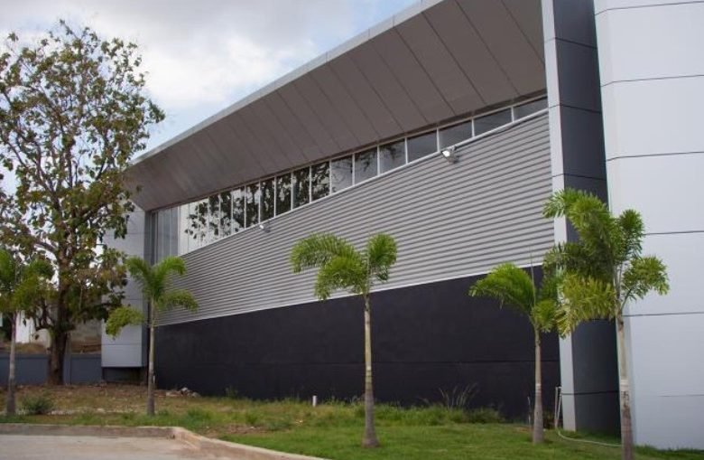 Bodega en Tocumen – Cerca Accedo Corredor: Nueva, 8 m de Altura + Mezanine
