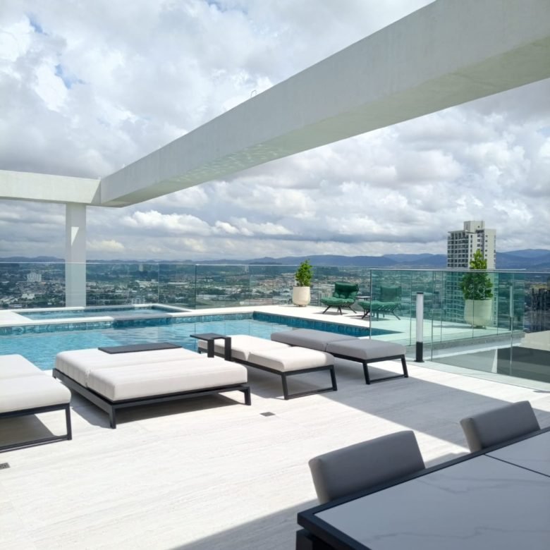 Santa Maria: The Ivy, Para Estrenar, Apartamento de 324 m², 3 Recámaras