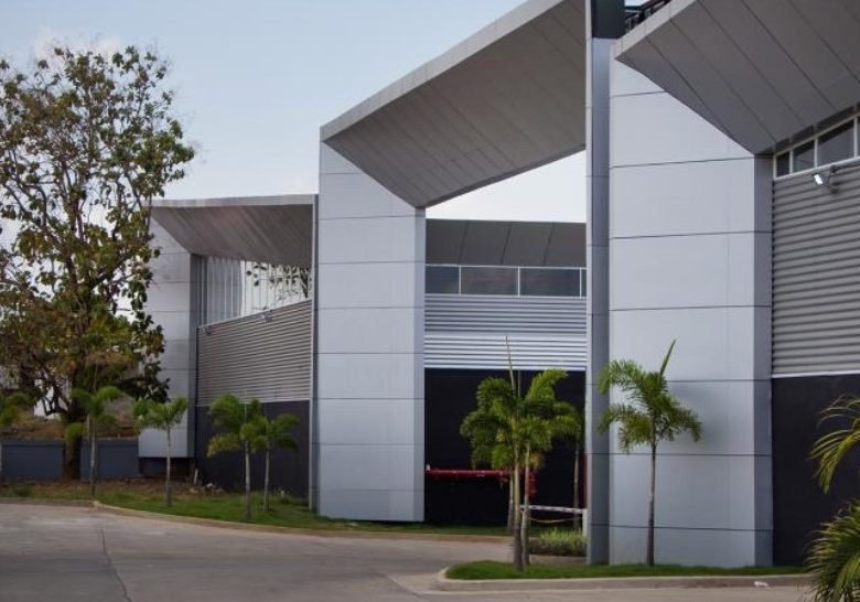 Bodega en Tocumen – Cerca Accedo Corredor: Nueva, 8 m de Altura + Mezanine