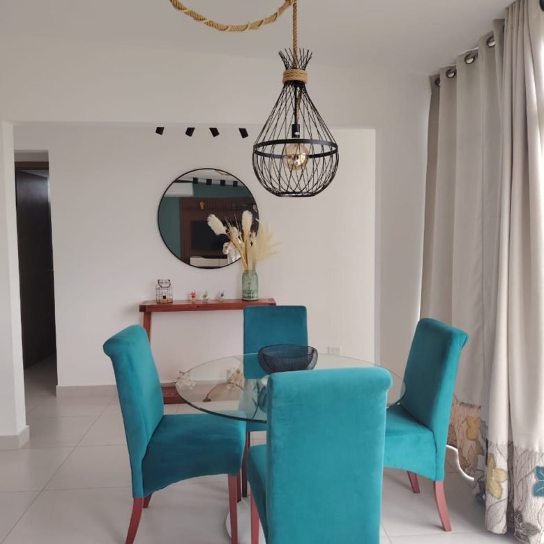 Casa en Residencial con Piscina – Sector de Playa: Las Lajas, 2 Recs, Amoblada