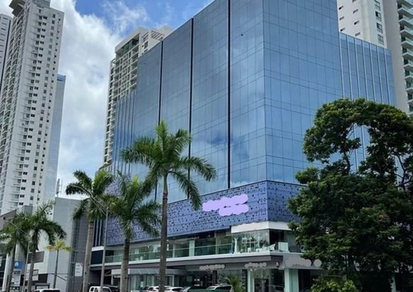 Costa del Este: Local de Mezanine, acceso directo a estacionamientos