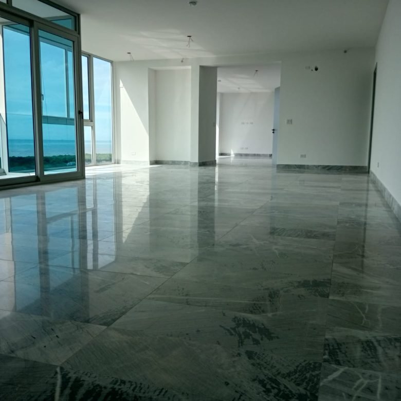 Santa Maria: The Ivy, Para Estrenar, Apartamento de 324 m², 3 Recámaras