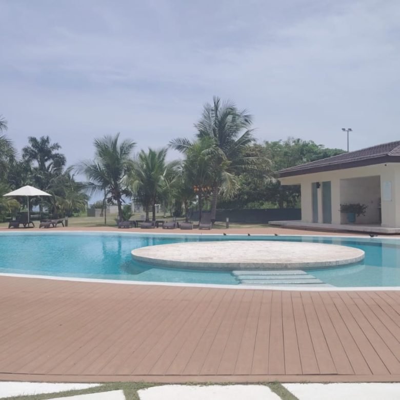 Casamar – Playa Riomar: Con Campo de Golf, Elegancia, y Frente a Playa, Amoblado