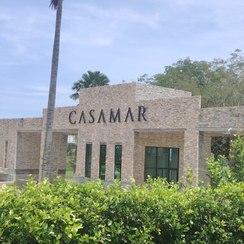 Casamar – Playa Riomar: Con Campo de Golf, Elegancia, y Frente a Playa, Amoblado